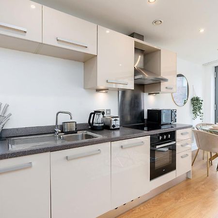 Exclusive Apartment - City Centre - Free Parking -Wifi Netflix- Juliet Balcony Leeds  Dış mekan fotoğraf